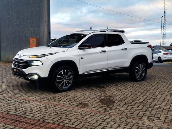 FIAT TORO 2.0 16V TURBO DIESEL VOLCANO 4WD AT9